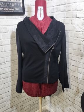 Turo By Vince Camuto Black Asymmetrical Zip Women's Jacket